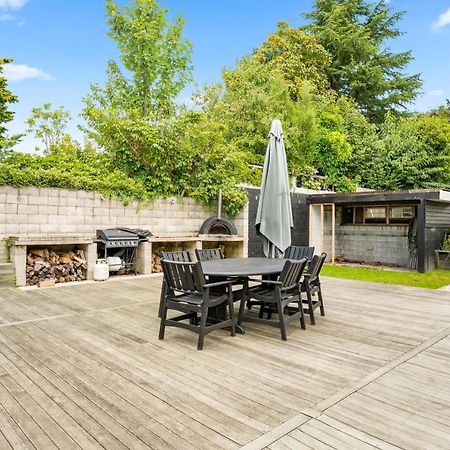 Springfield Rise Lodge - Rotorua Holiday Home Экстерьер фото