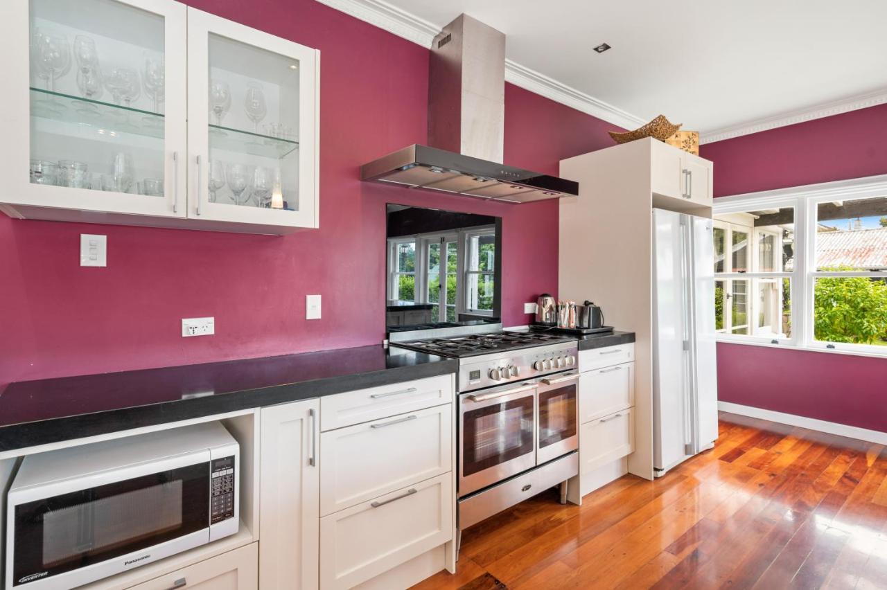 Springfield Rise Lodge - Rotorua Holiday Home Экстерьер фото