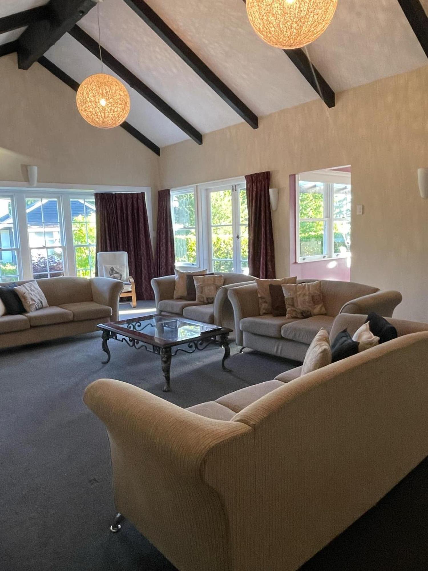 Springfield Rise Lodge - Rotorua Holiday Home Экстерьер фото